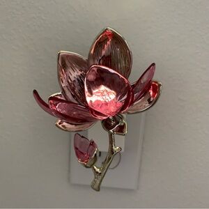 Pretty Pink Magnolia Flower Nightlight Wallflower Bath & Body Works Plug In